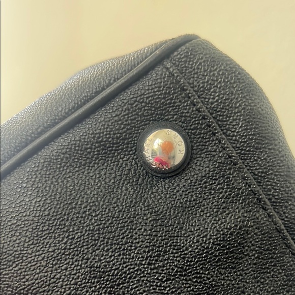 MICHAEL KORS Black Hand Bag - Picture 10 of 16